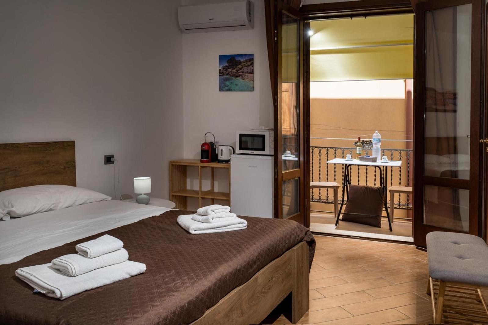 Sofia Rooms Кастелламмаре-дель-Голфо Экстерьер фото