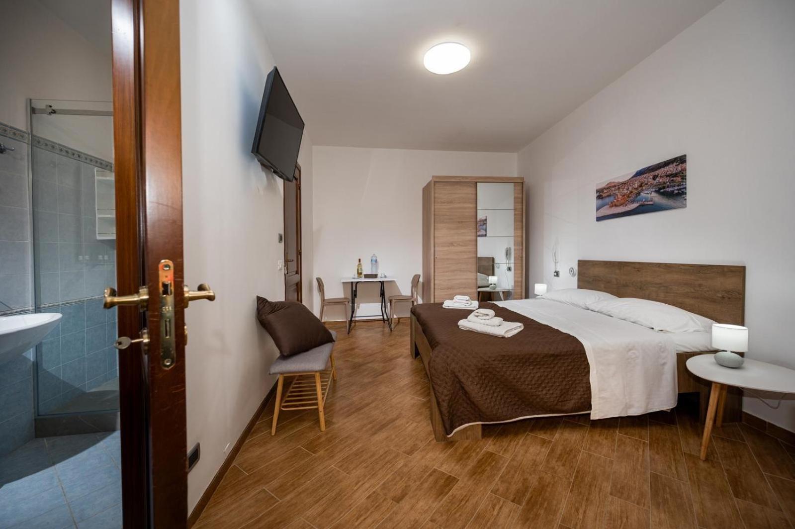 Sofia Rooms Кастелламмаре-дель-Голфо Экстерьер фото